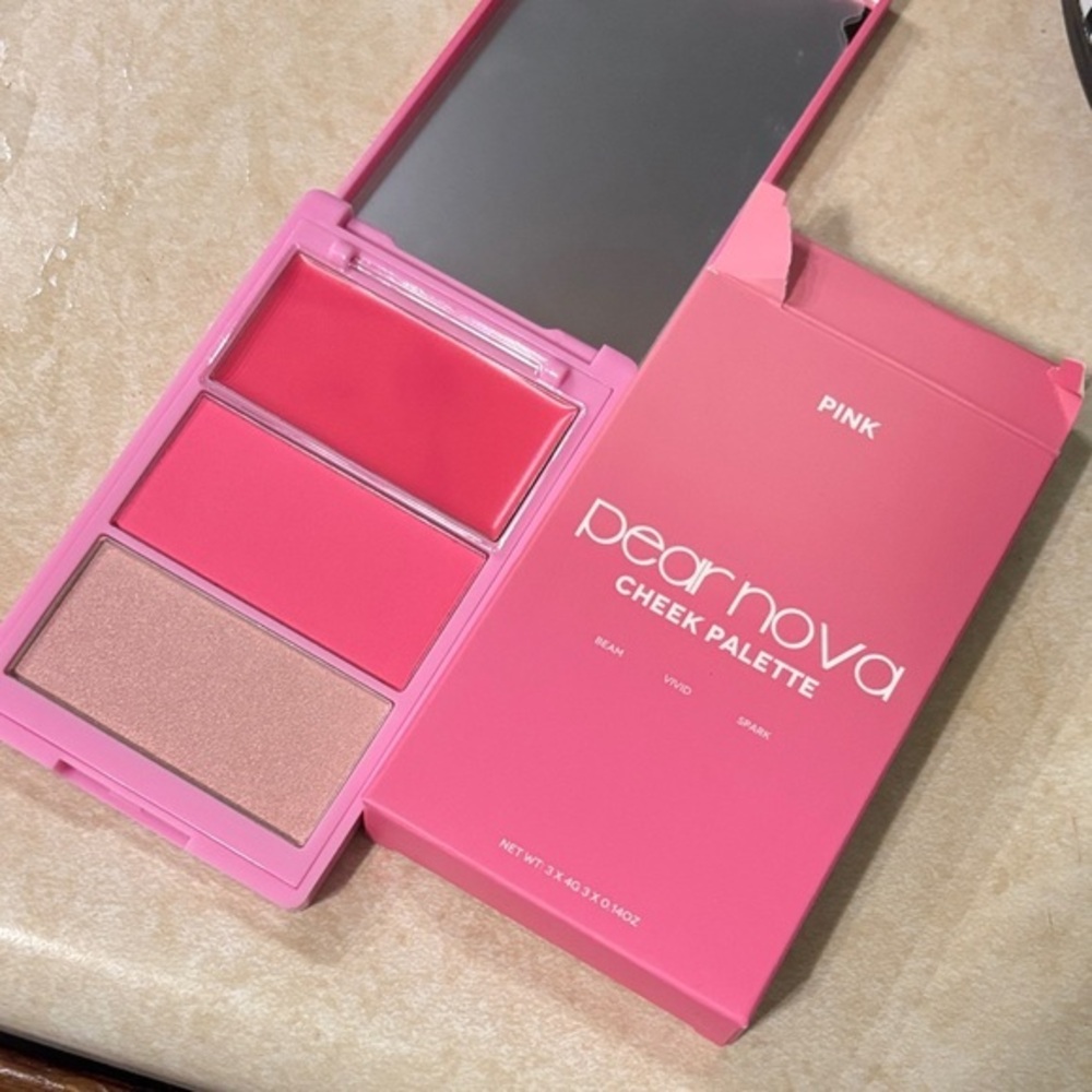 Pear Nova Cheek Palette - Pink Shades